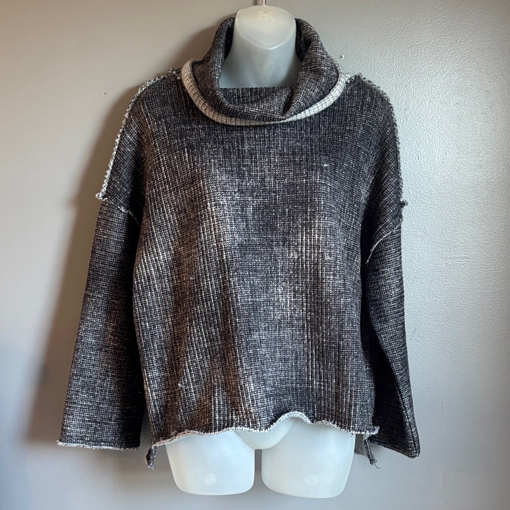 Dylan distressed charcoal gray cowl neck sweater * sz SM *